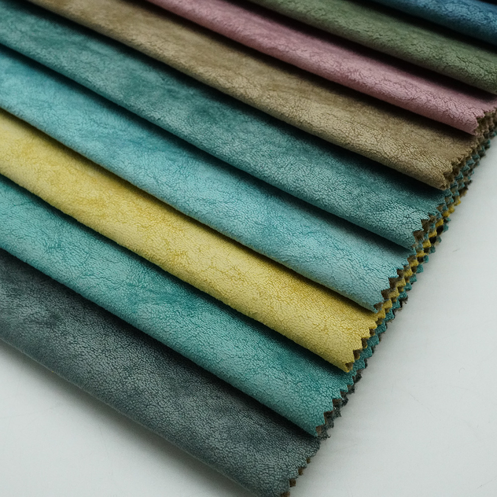 Market Hot Selling Breathable 100% Polyester Home Textile Velvet Fabric Upholstery